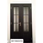 Pintu kaca berprofil T10 Indal 2