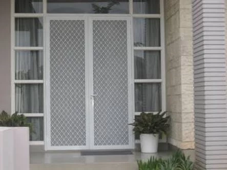 Pilihan Warna dan Desain untuk Pintu Kasa Nyamuk Aluminium